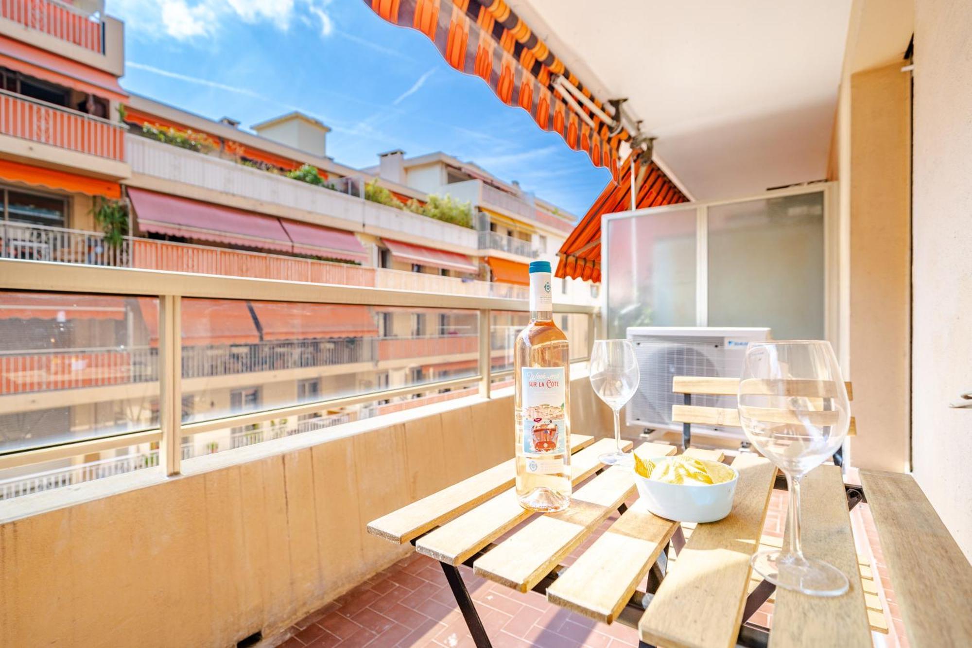 Near Old Town And Apartment Fully Renovated 尼斯 外观 照片